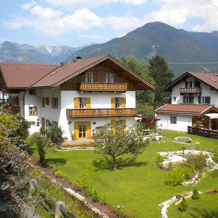 Haus Daheim Apartment Mittenwald Exterior foto